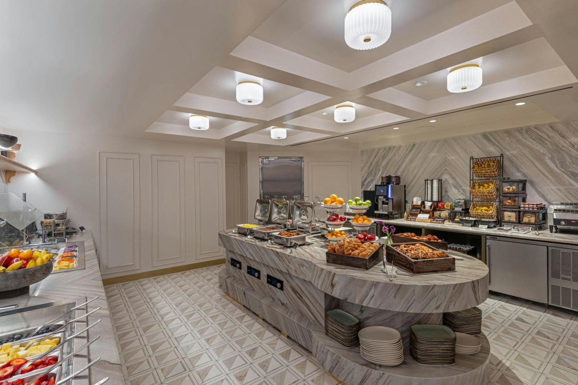 Jw Marriott Essex House